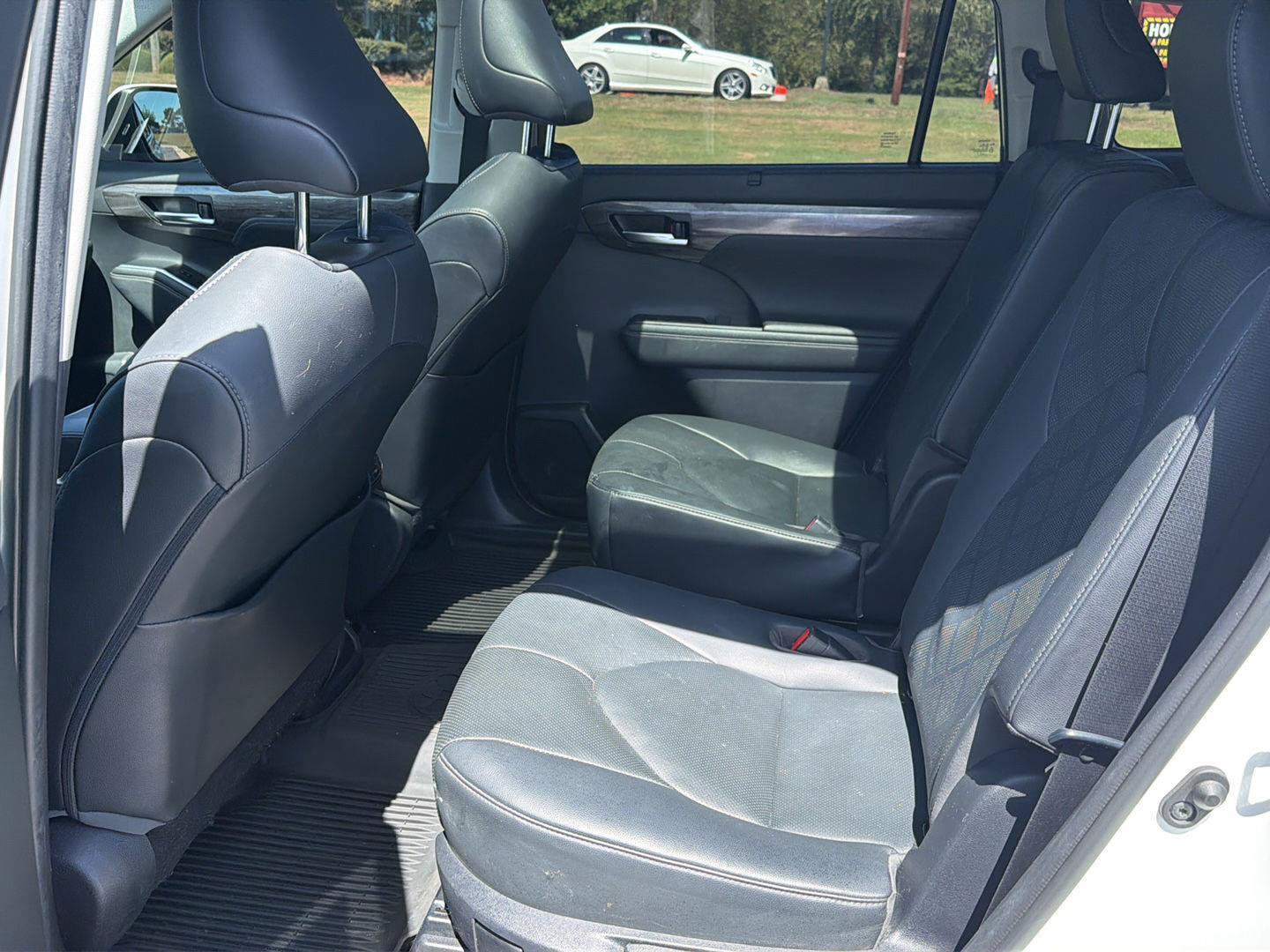 Used 2020 Toyota Highlander Platinum AWD/4WD image 11
