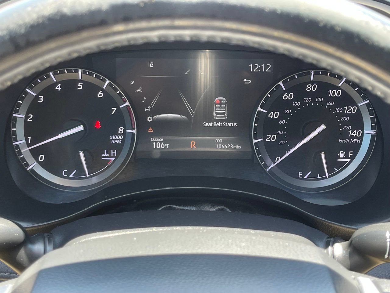 Used 2021 Toyota Highlander XSE FWD image 11
