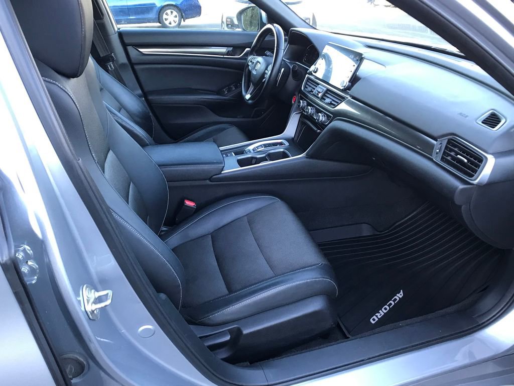 Used 2018 Honda Accord Sport image 9