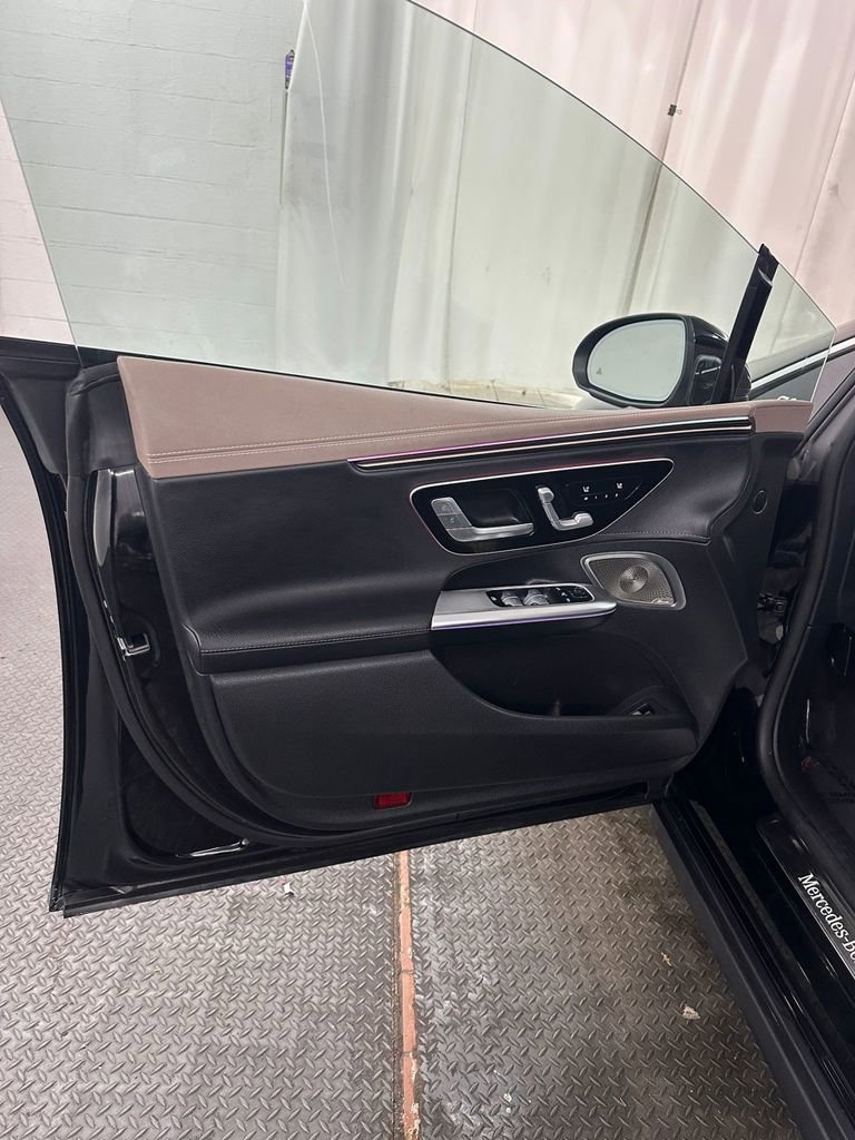 Used 2024 Mercedes-Benz EQE 350+ 4MATIC Sedan w/ Driver Assistance Package image 8