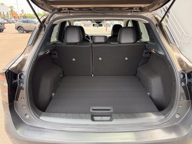 New 2026 Nissan Kicks SR w/ SR Premium Package FWD image 23
