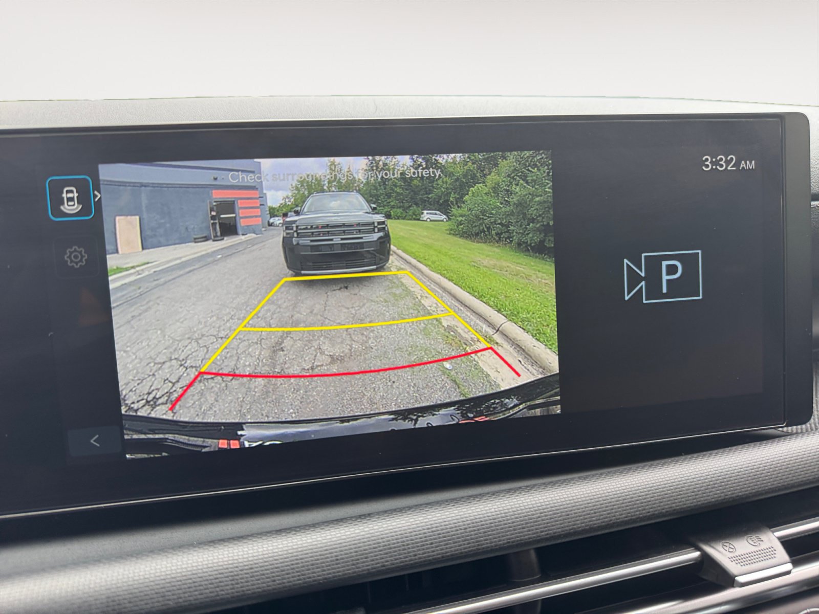 Used 2025 Hyundai Tucson SE FWD image 3