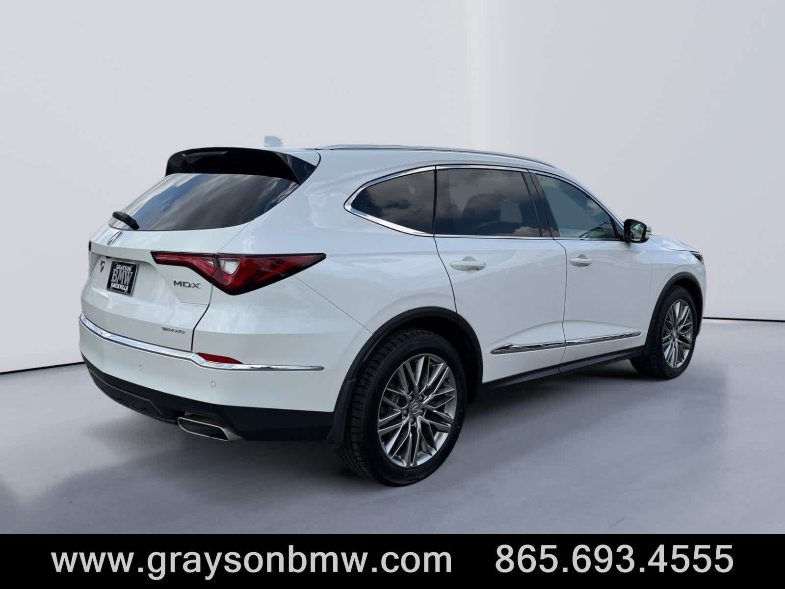 Used 2024 Acura MDX w/ Advance Package AWD/4WD image 3