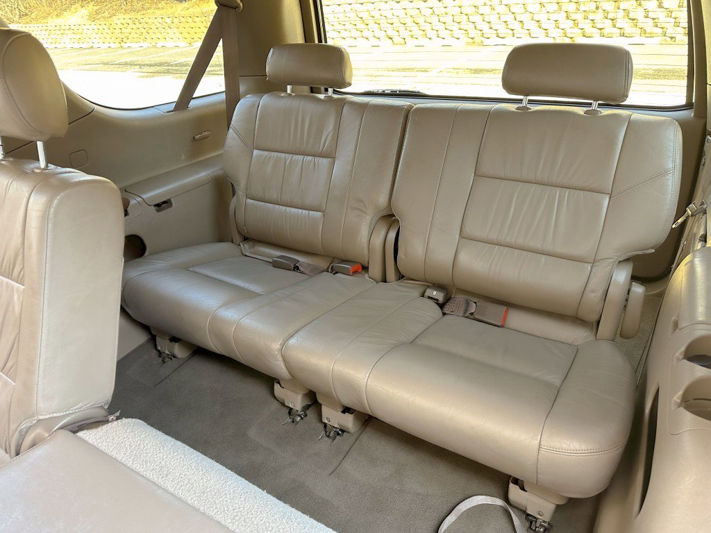 Used 2004 Toyota Sequoia Limited image 28