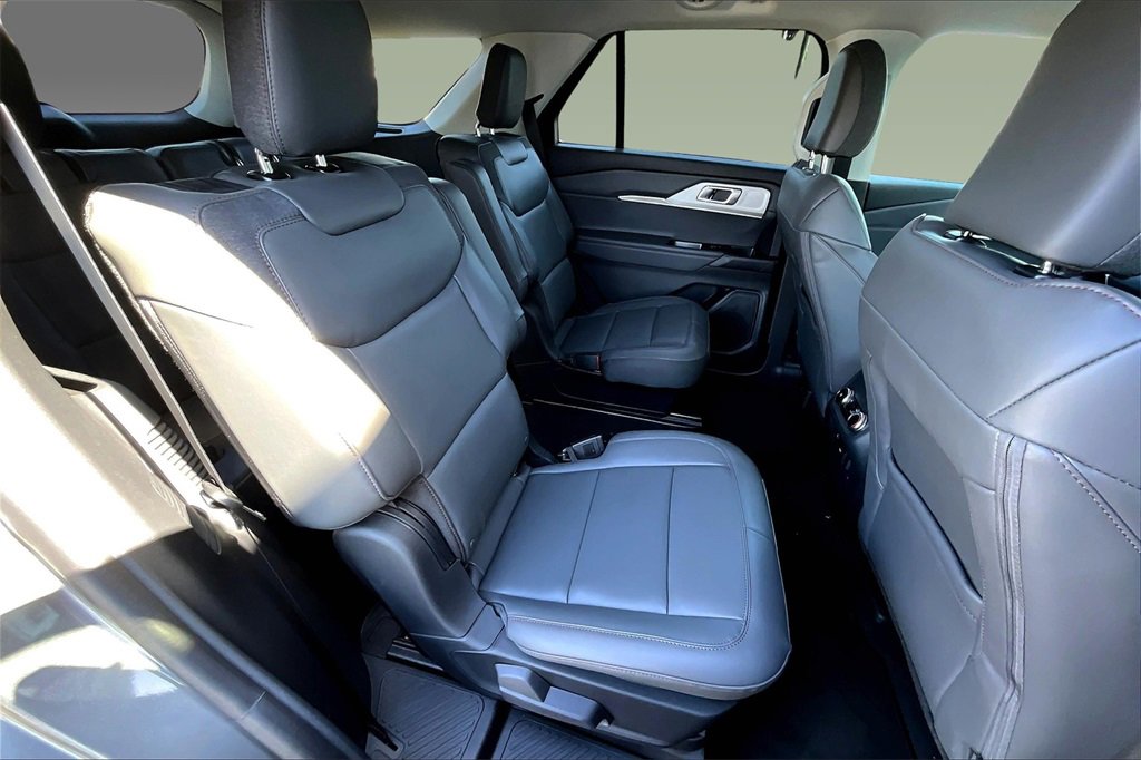 New 2025 Ford Explorer Active image 25