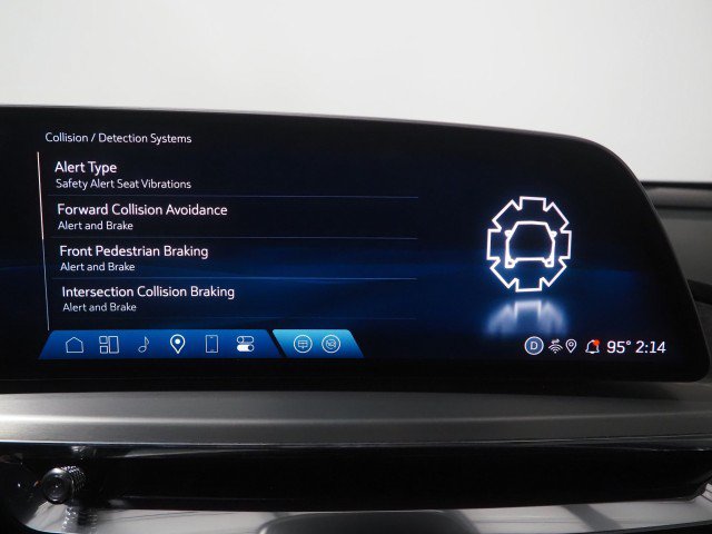 Used 2024 Cadillac Lyriq AWD Luxury image 39