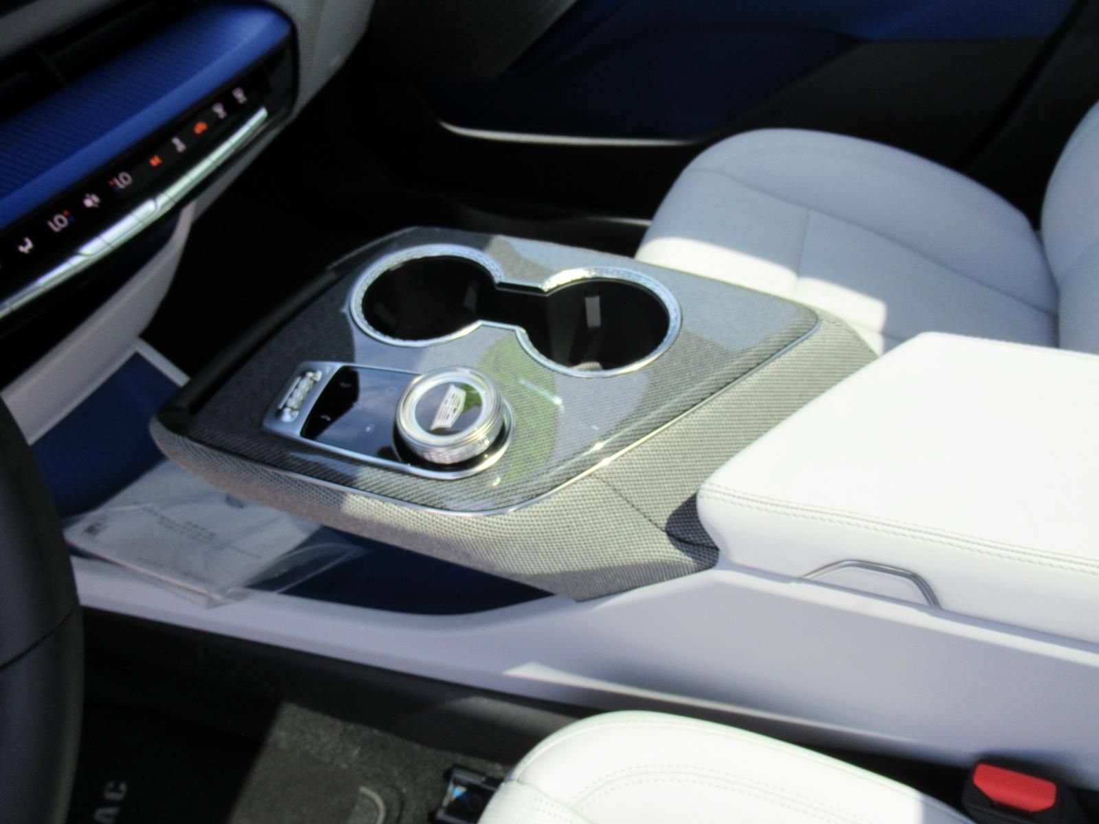 Certified 2025 Cadillac Optiq Luxury 2 AWD/4WD image 20