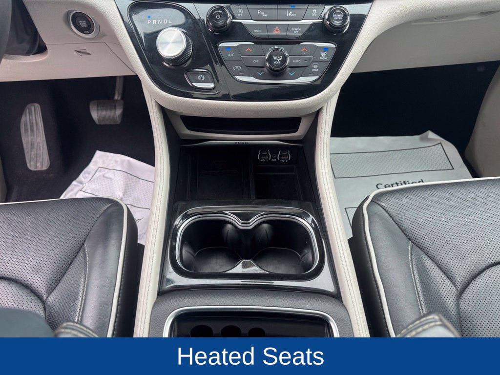 Used 2023 Chrysler Pacifica Limited FWD image 19