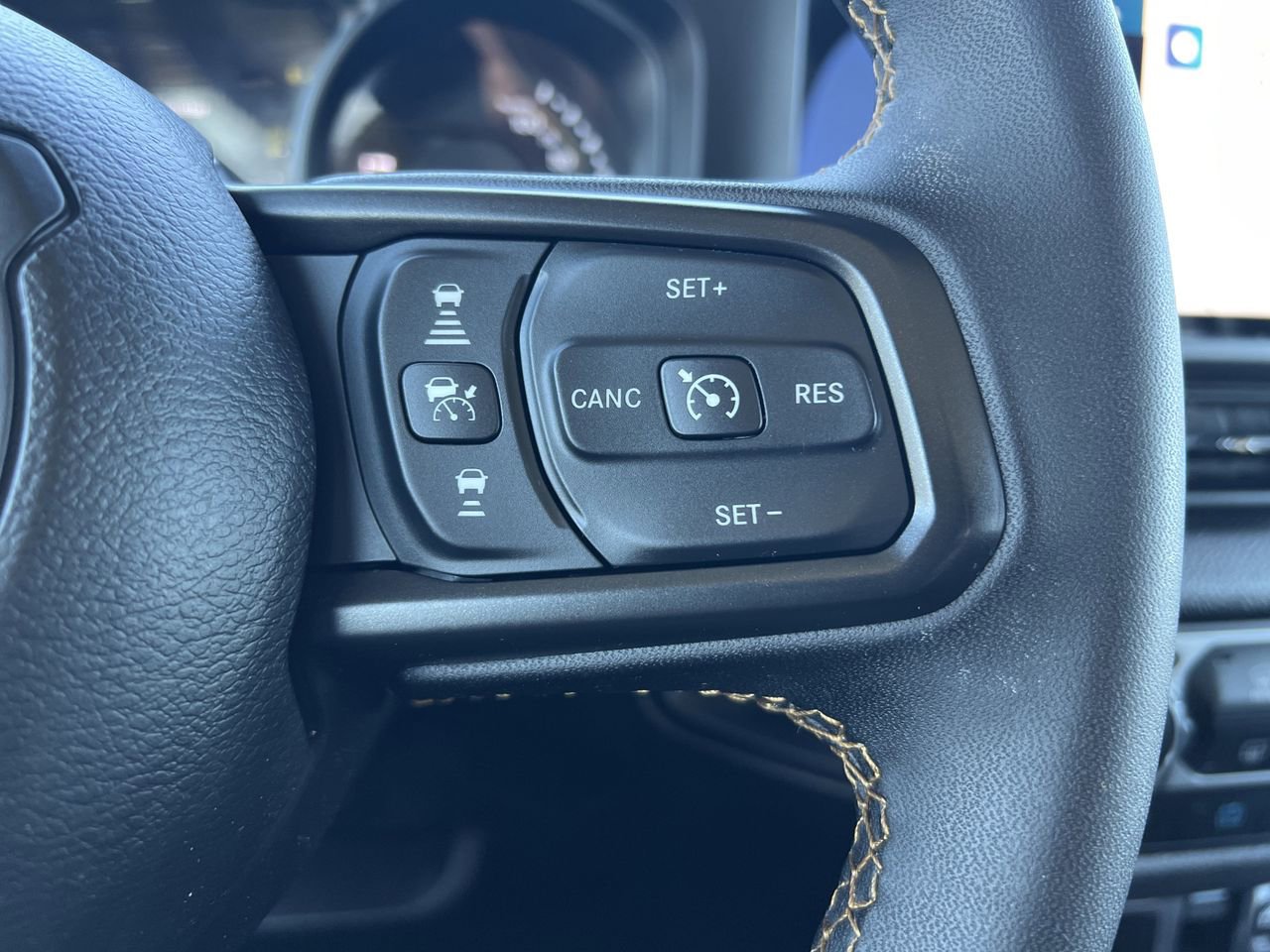 Used 2024 Jeep Wrangler Unlimited image 13