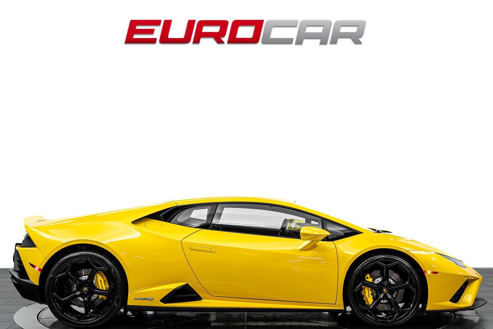 Used 2021 Lamborghini Huracan EVO RWD image 6