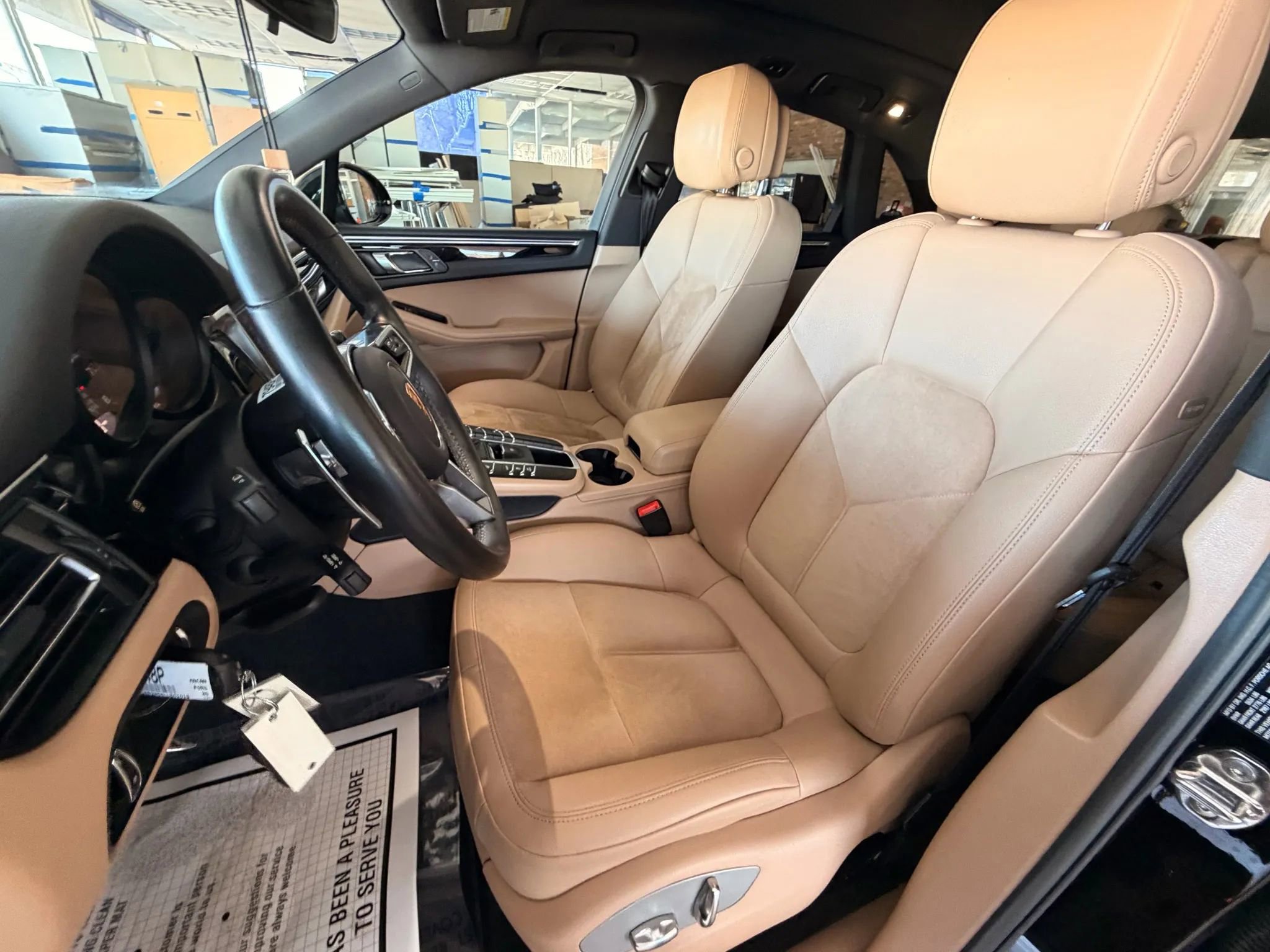 Used 2020 Porsche Macan Sport Edition image 12