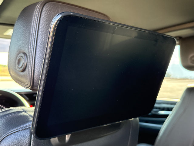 Used 2023 GMC Yukon XL Denali AWD/4WD image 18