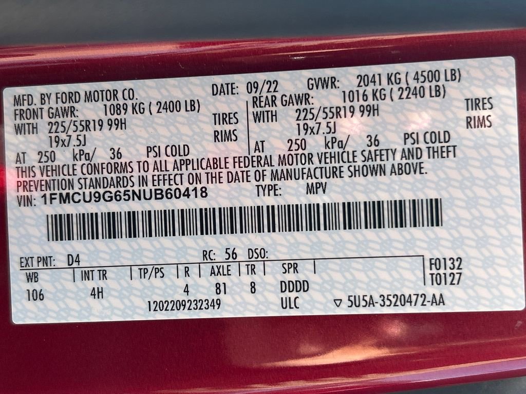 Used 2022 Ford Escape SE w/ SE Sport Appearance Package image 32