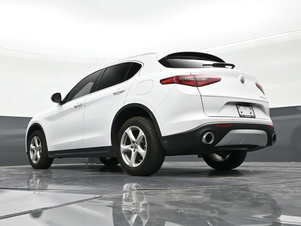 Used 2020 Alfa Romeo Stelvio Base image 22