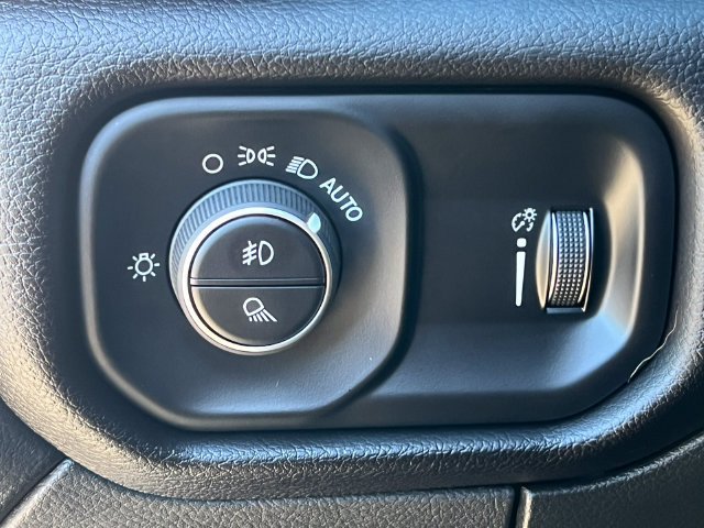 Used 2025 RAM 3500 Big Horn AWD/4WD image 22