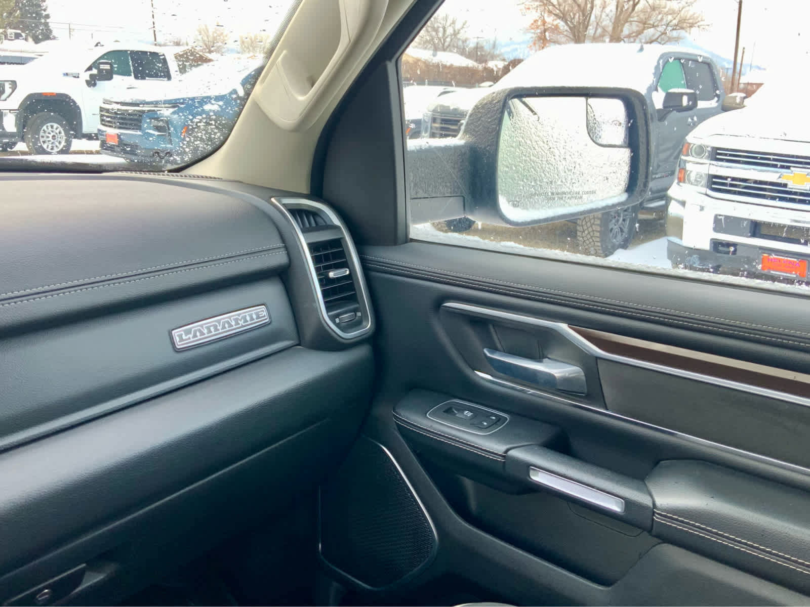 Used 2022 RAM 1500 Laramie image 37