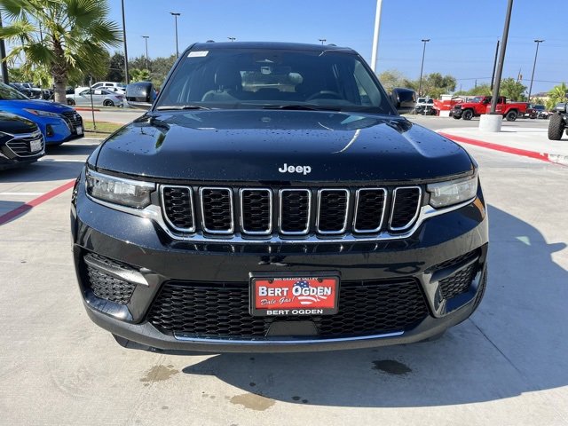 New 2025 Jeep Grand Cherokee Laredo X w/ Luxury Tech Group I image 2