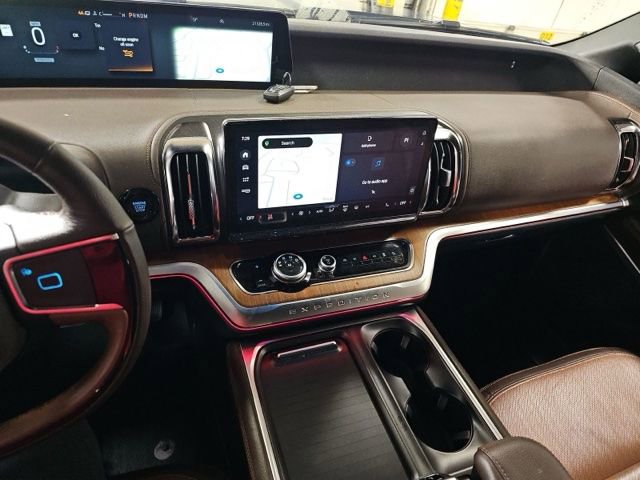 Used 2025 Ford Expedition Max King Ranch AWD/4WD image 11