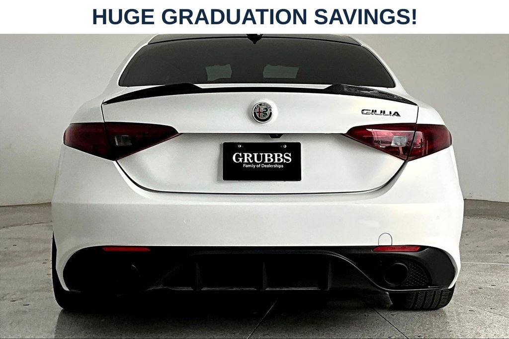 Used 2019 Alfa Romeo Giulia Ti Sport w/ Quick Order Package 22U Sport RWD image 5