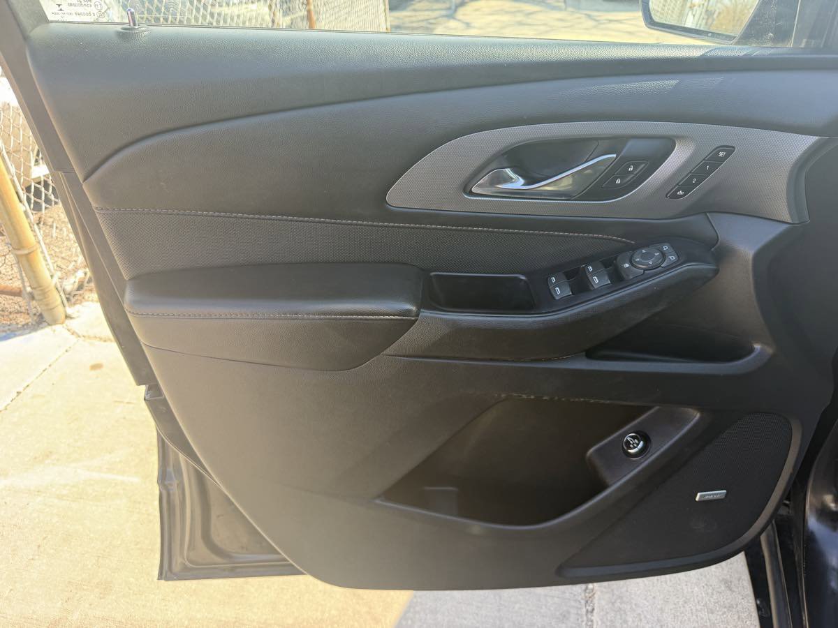 Used 2019 Chevrolet Traverse Premier w/ Redline Edition AWD/4WD image 10