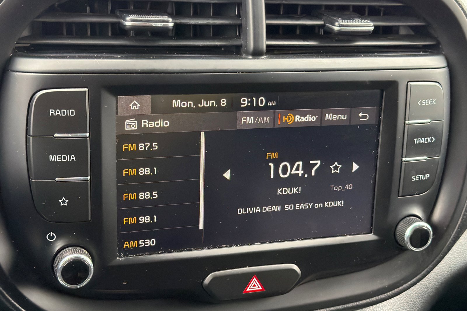 Used 2023 Kia Soul LX w/ LX Technology Package FWD image 17
