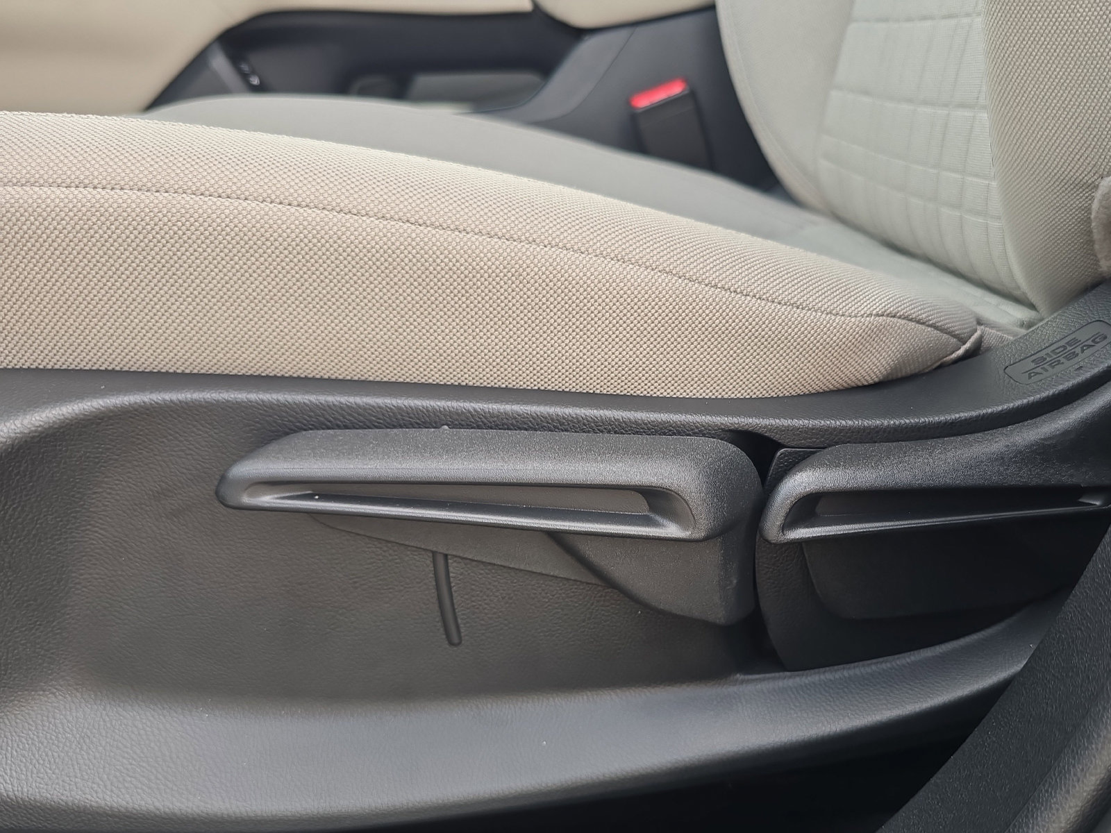 New 2027 Honda HR-V LX image 16