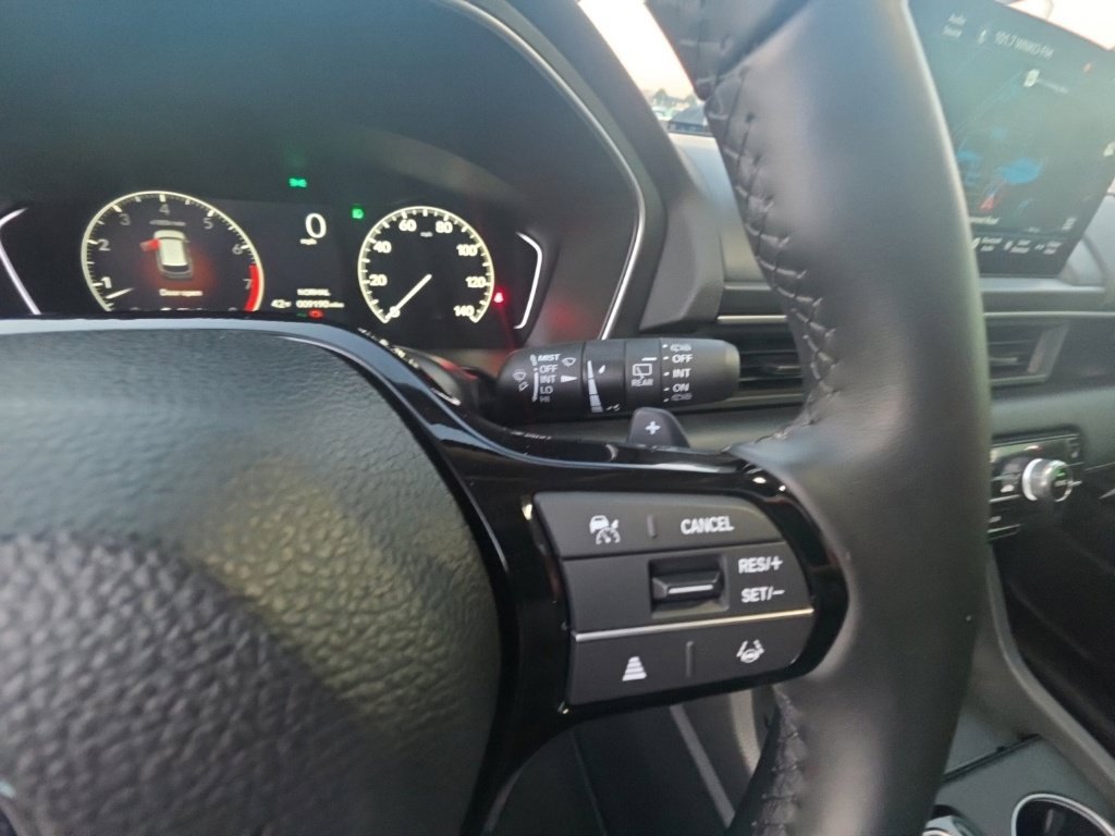 Used 2025 Honda Pilot Touring image 19