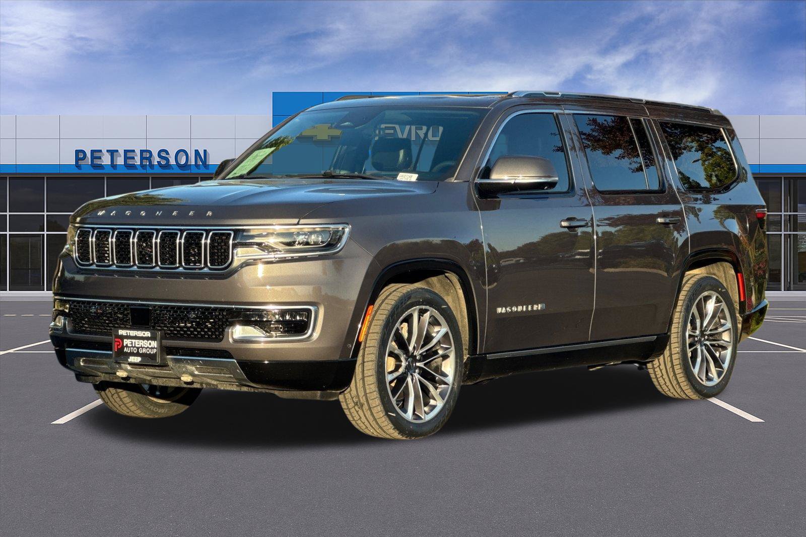 Used 2022 Jeep Wagoneer Series III w/ Premium Group I AWD/4WD image 8
