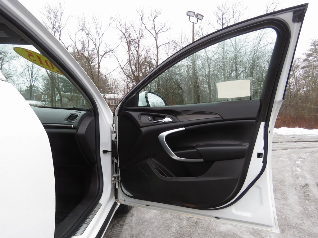 Used 2015 Buick Regal image 12