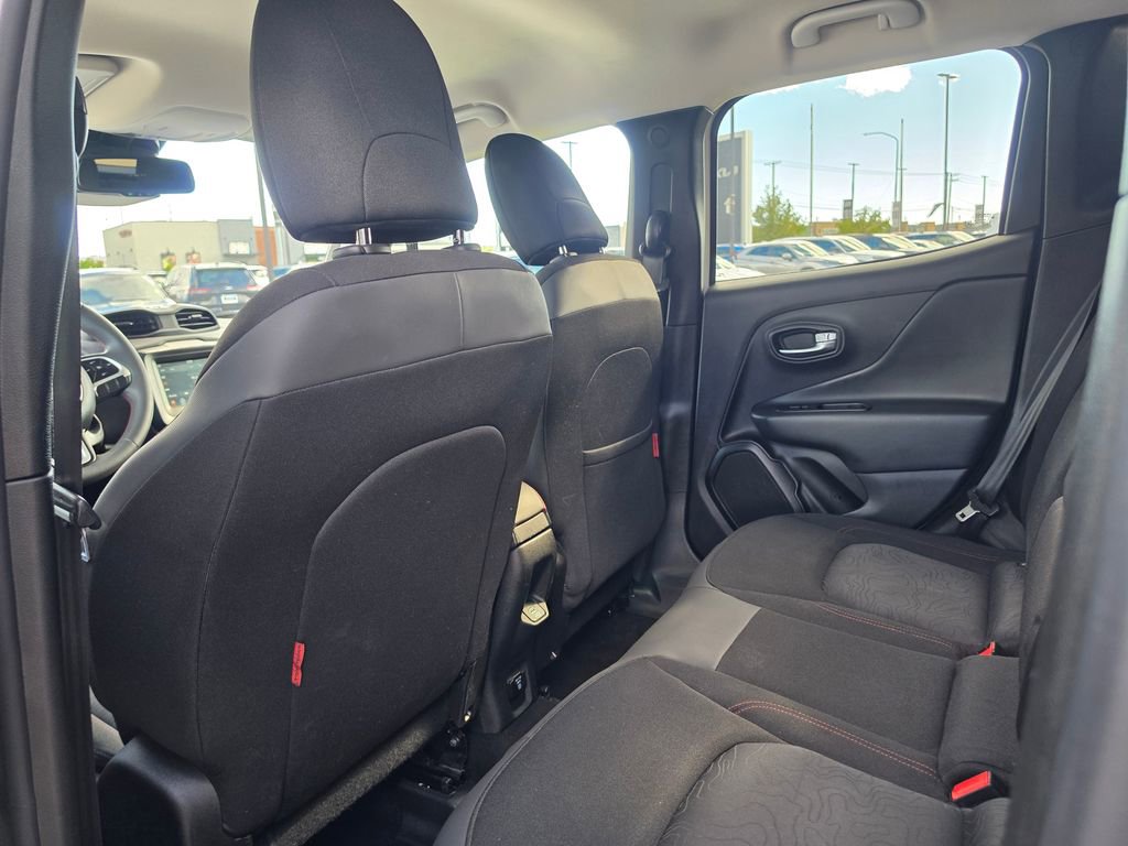 Used 2020 Jeep Renegade Trailhawk w/ Popular Equipment Group AWD/4WD image 11