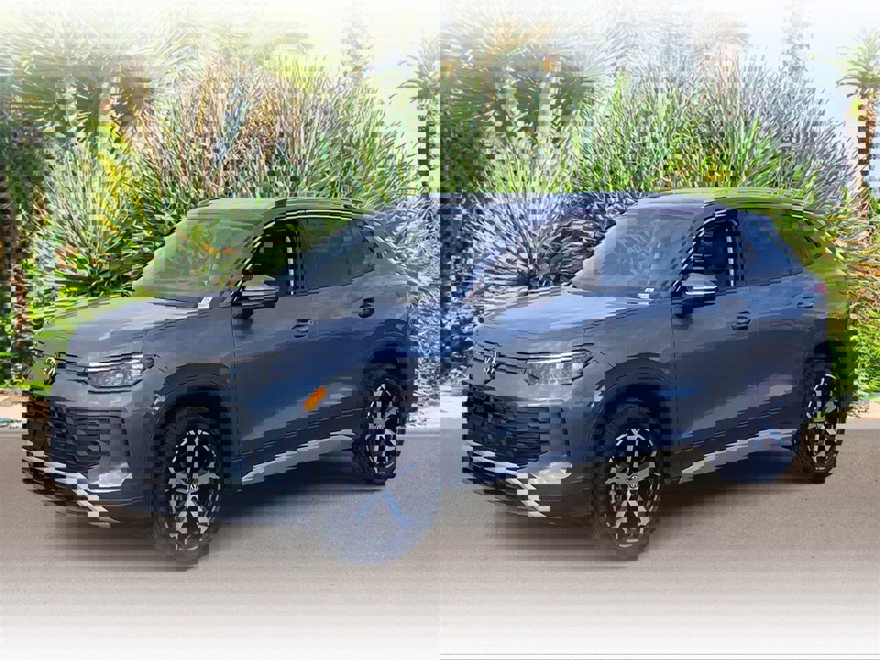 New 2025 Volkswagen Tiguan SE image 1