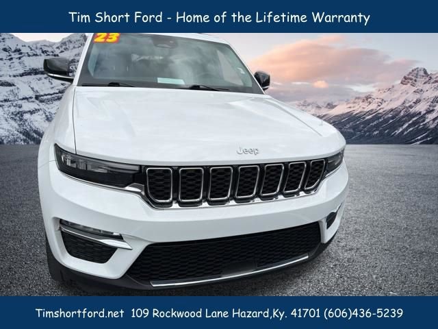 Used 2023 Jeep Grand Cherokee Limited w/ Trailer Tow Prep Group (B) AWD/4WD image 4