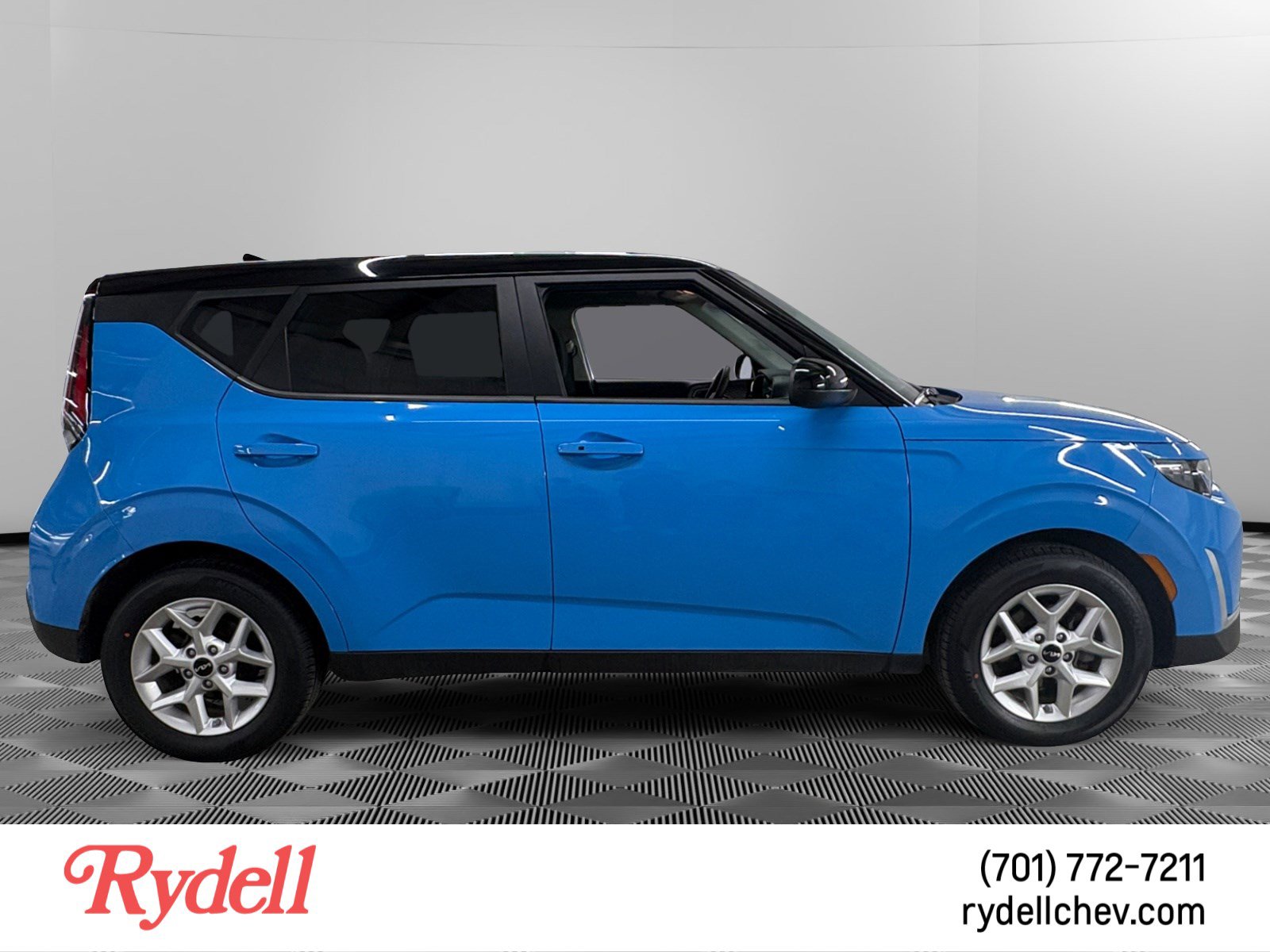 Used 2023 Kia Soul S FWD image 6