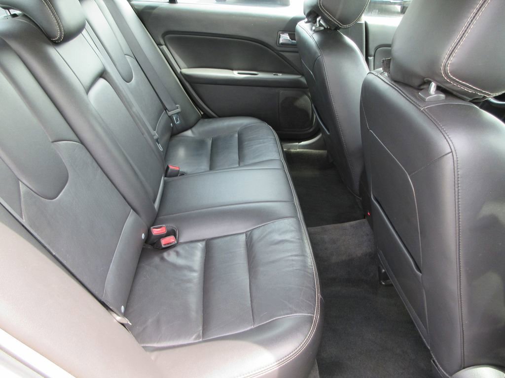 Used 2012 Ford Fusion SEL image 17