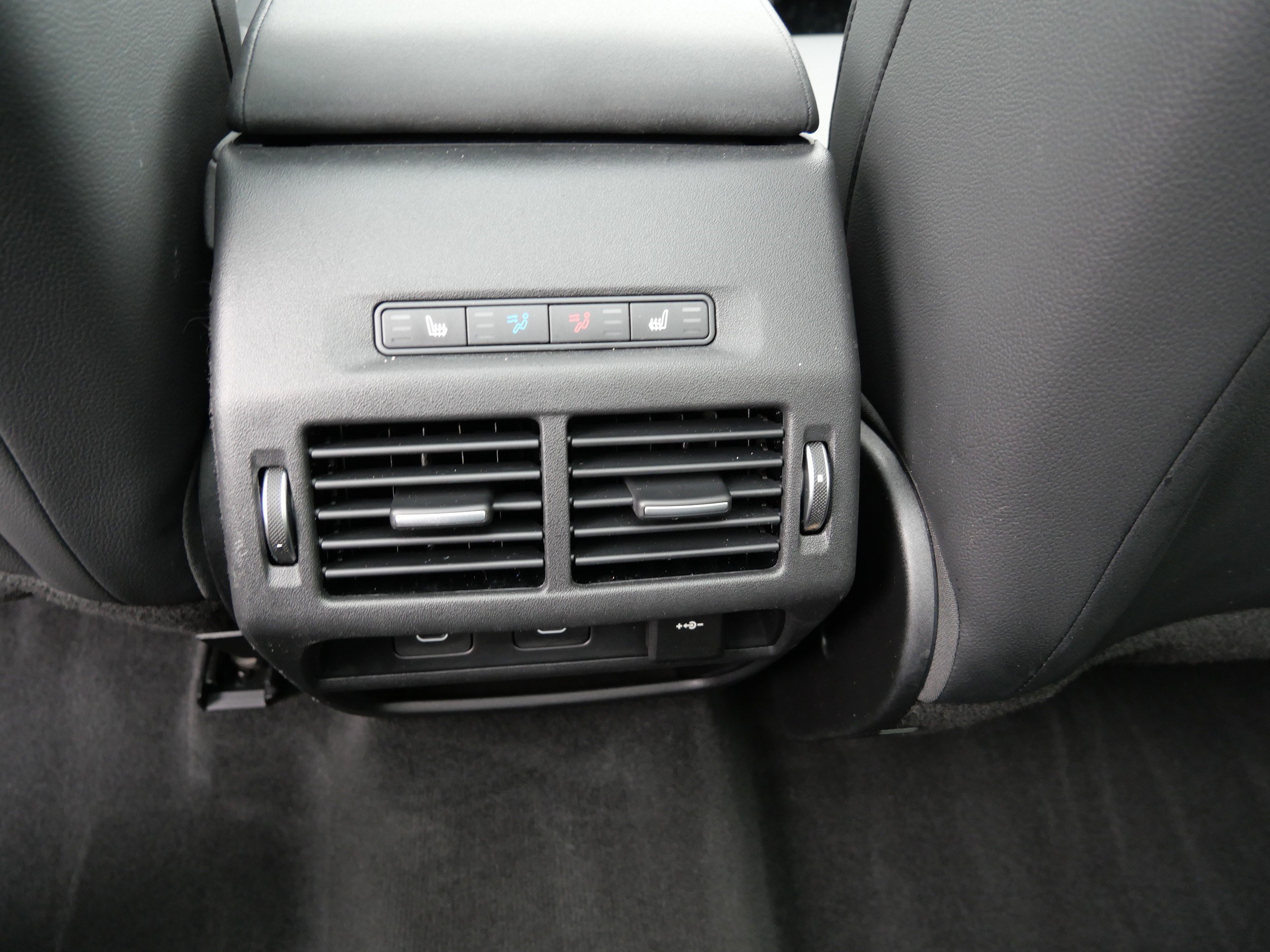 Used 2024 Land Rover Discovery Sport S AWD/4WD image 19