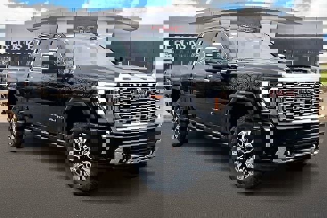 New 2025 GMC Sierra 2500 Denali image 2