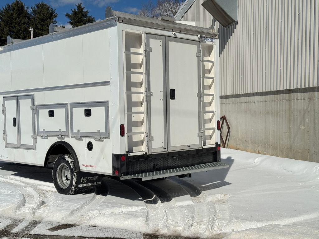 New 2026 Chevrolet Express 4500 w/ Power Convenience Package image 7