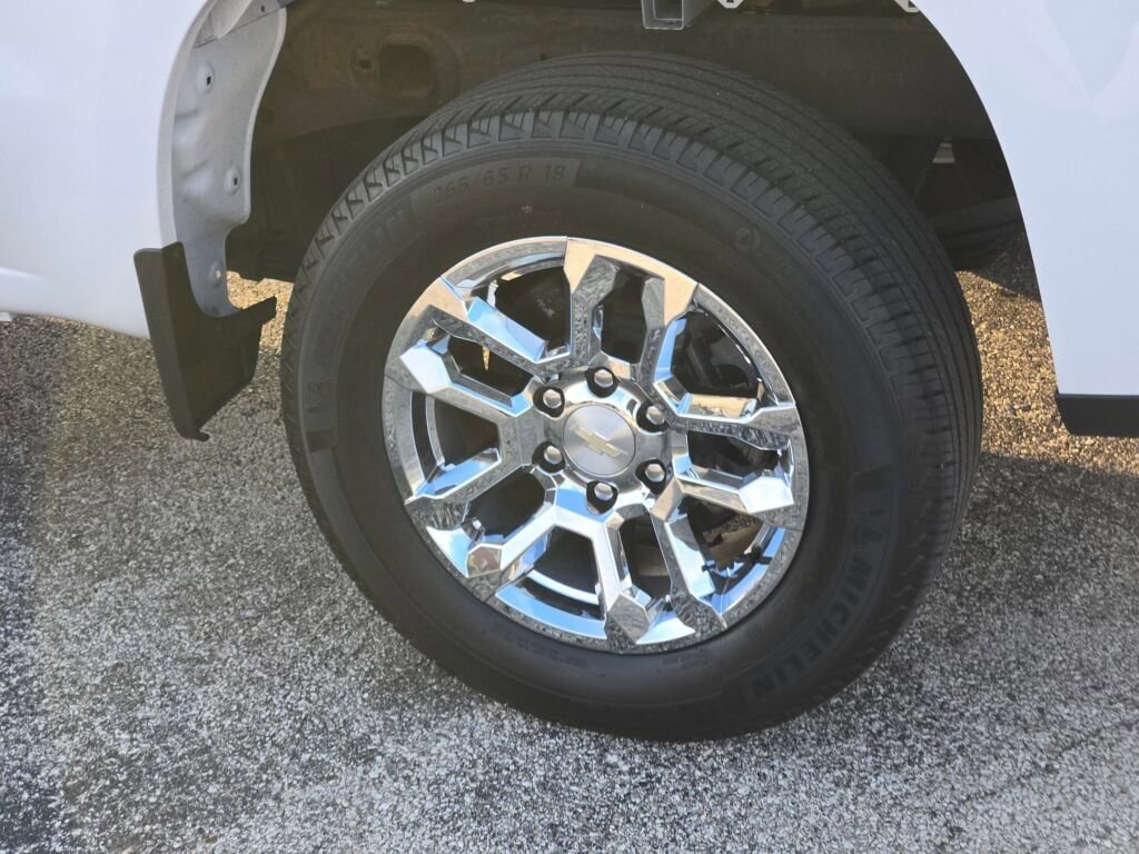 Used 2022 Chevrolet Silverado 1500 LT AWD/4WD image 17