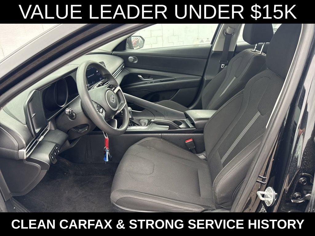 Used 2021 Hyundai Elantra SE FWD image 5
