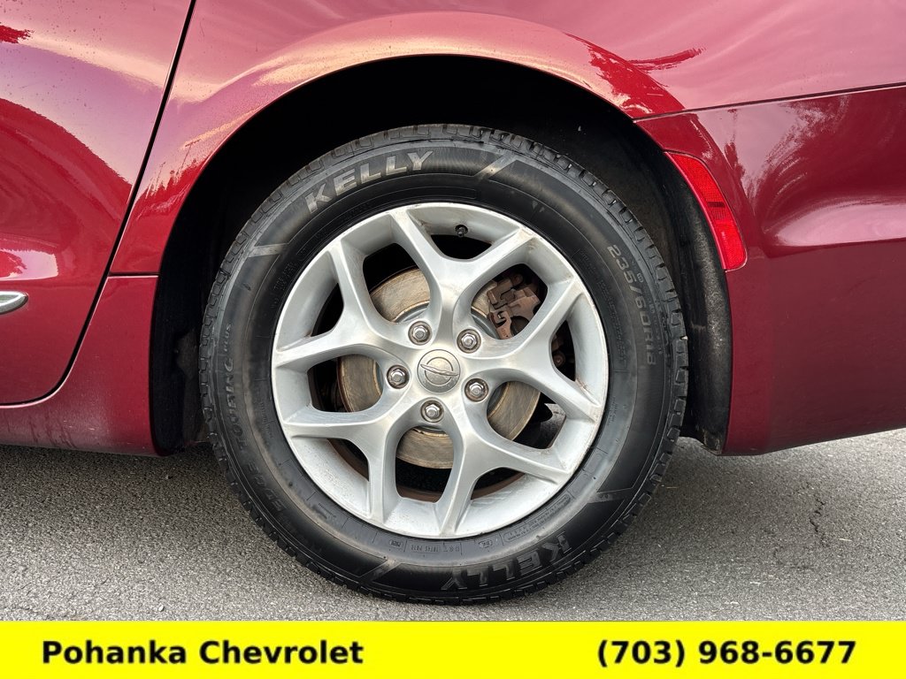 Used 2018 Chrysler Pacifica Touring-L w/ Tire & Wheel Group FWD image 28
