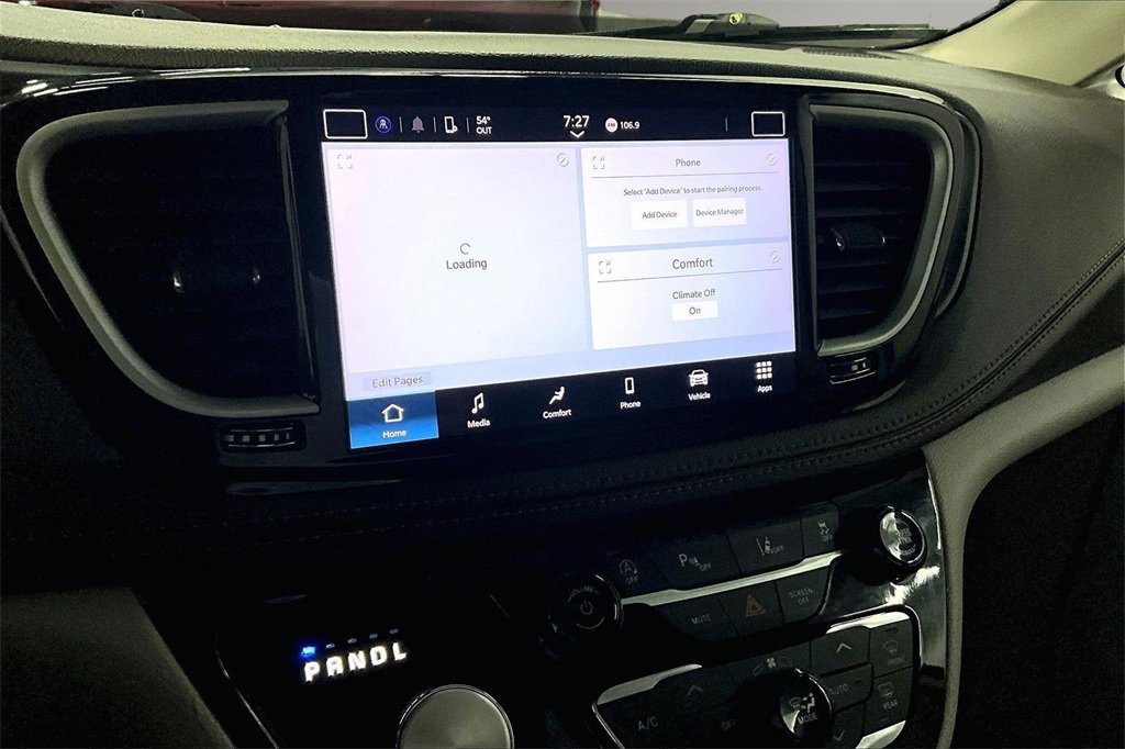Used 2021 Chrysler Pacifica Touring image 10