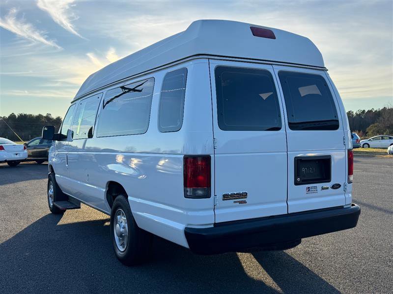 Used 2014 Ford E-250 and Econoline 250 Extended w/ Power Group image 8