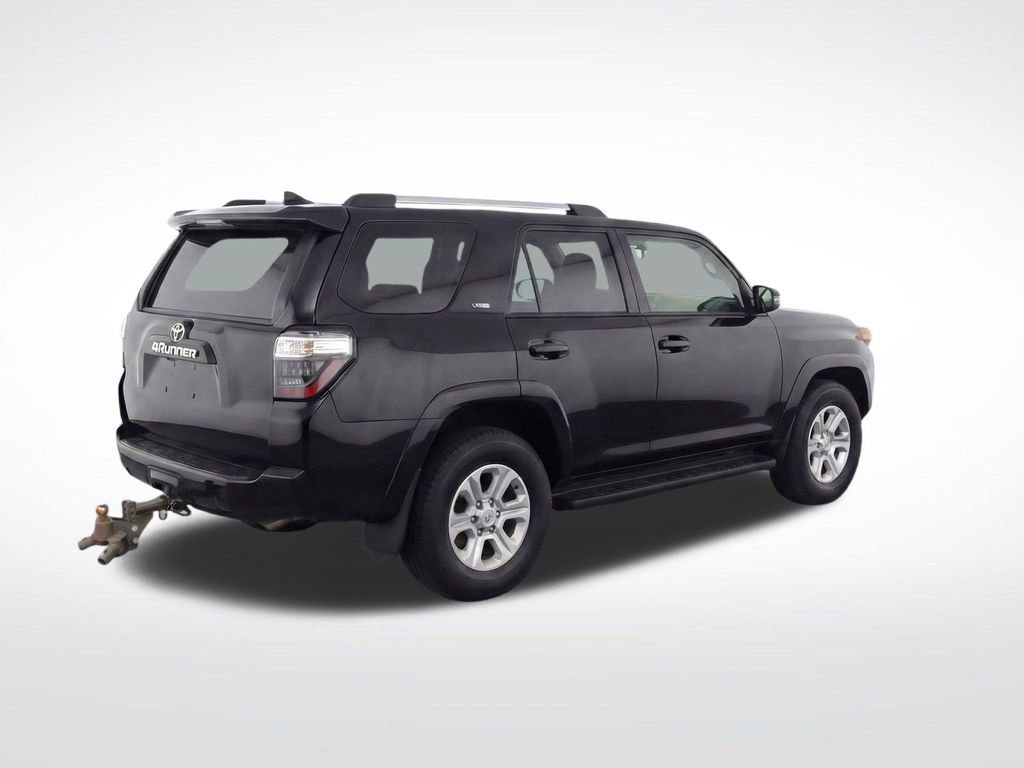 Used 2020 Toyota 4Runner SR5 Premium w/ Moonroof Package AWD/4WD image 32