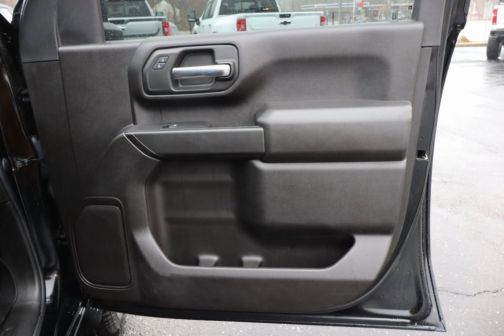 Used 2023 Chevrolet Silverado 2500 Custom w/ Gooseneck/5TH Wheel Package image 18