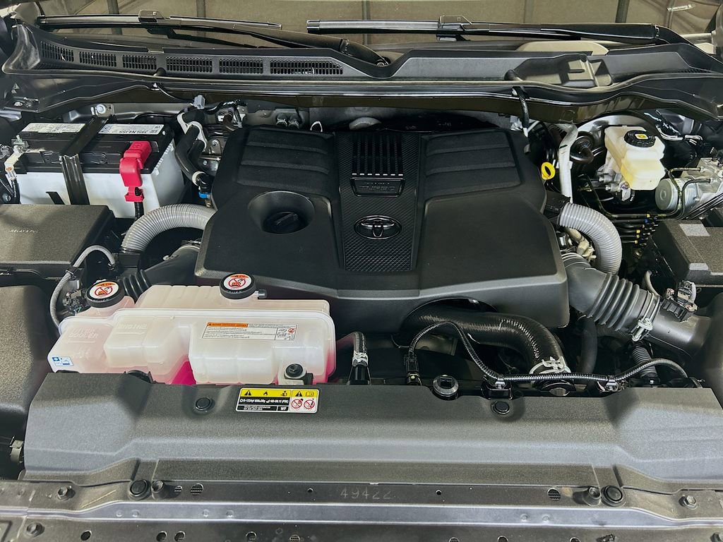 Used 2025 Toyota Tundra SR5 AWD/4WD image 26