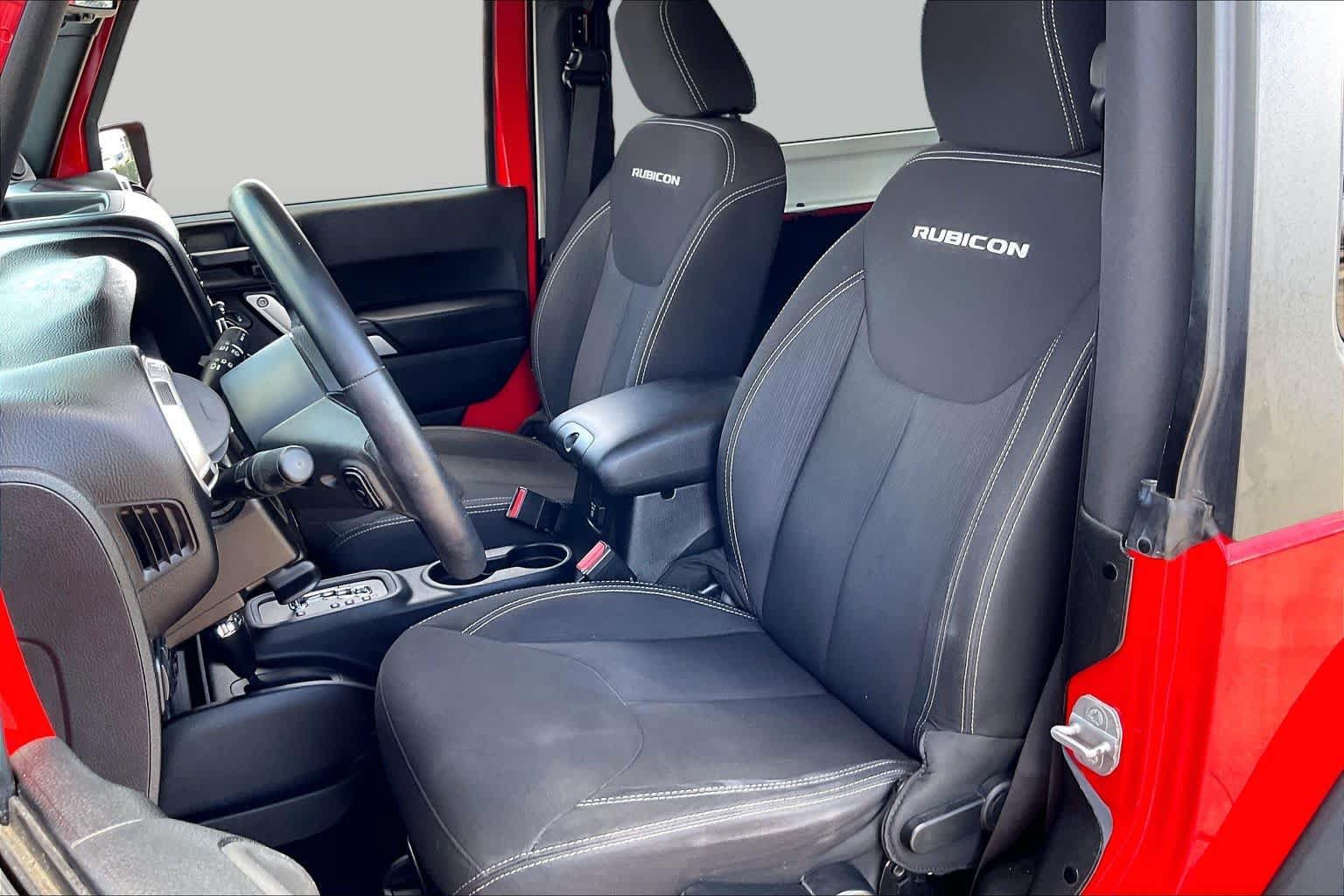 Used 2014 Jeep Wrangler Rubicon w/ Power Convenience Group AWD/4WD image 8