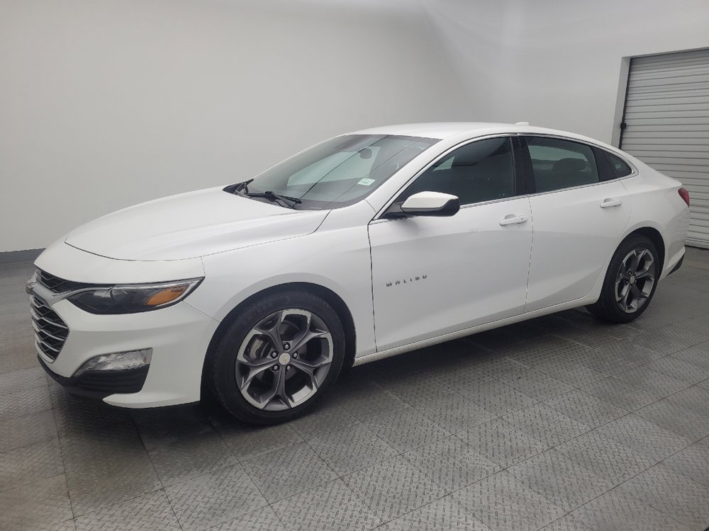 Used 2023 Chevrolet Malibu LT image 2