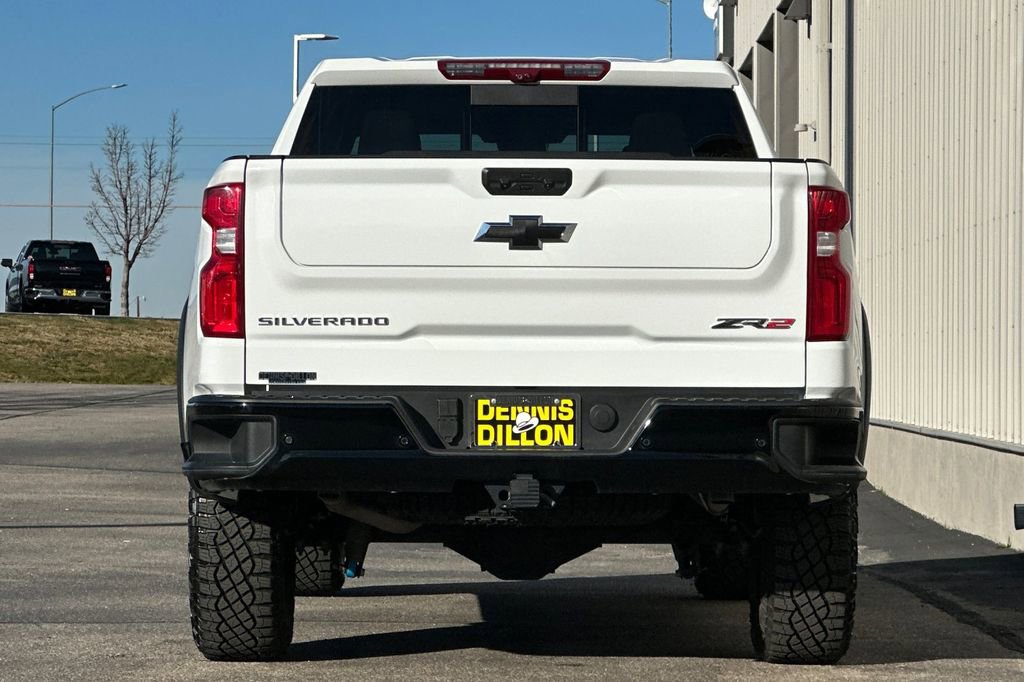 Used 2025 Chevrolet Silverado 1500 ZR2 w/ Technology Package image 5