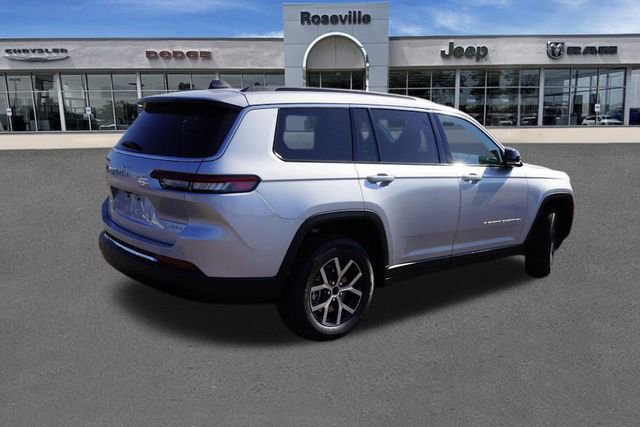 New 2025 Jeep Grand Cherokee L Limited w/ Trailer Tow Package image 3