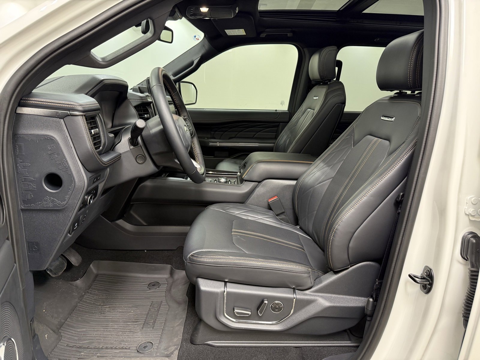 Used 2024 Ford Expedition Max Platinum image 16